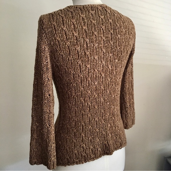 Ribbon Yarn Crochet V-neck with Bell Sleeve - Picture 2 of 4